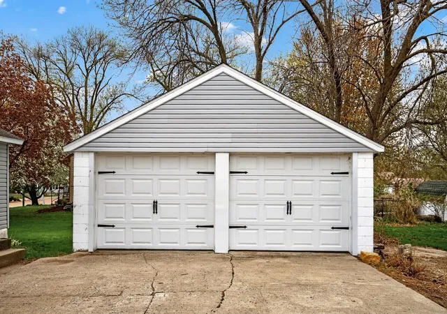 Photo 3 of Single family home for sale at 24 Main St E, Young America, MN 55397 | MLS# 7157595 | Listing updated on 2026-10-08