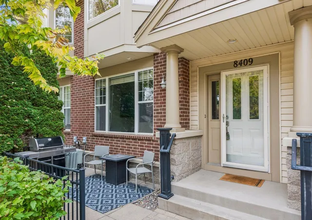 Photo 2 of Single family home for sale at 8409 Townsend Dr, Eden Prairie, MN 55344 | MLS# 7157598 | Listing updated on 2026-10-22