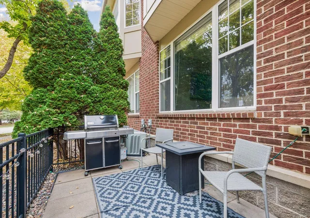 Photo 3 of Single family home for sale at 8409 Townsend Dr, Eden Prairie, MN 55344 | MLS# 7157598 | Listing updated on 2026-10-22