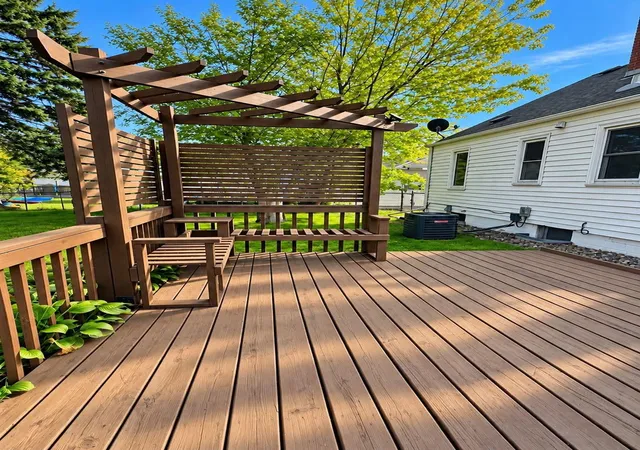 Photo 4 of Single family home for sale at 2057 Sherwood Ave, Saint Paul, MN 55119 | MLS# 7157620 | Listing updated on 2026-10-23