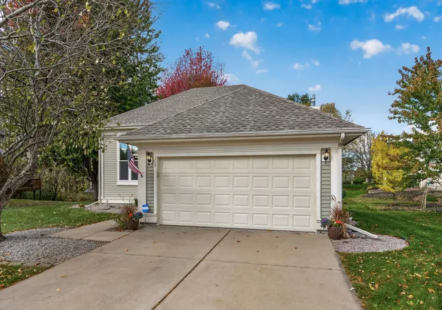 Photo 3 of Single family home for sale at 309 Cherry Hl Bay, Hamel, MN 55340 | MLS# 7157626 | Listing updated on 2026-10-23
