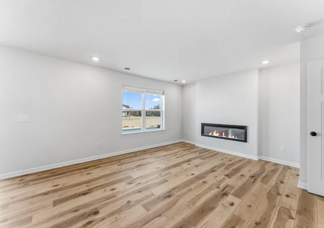 Photo 4 of Single family home for sale at 1118 Annagaire Curv, Rosemount, MN 55068 | MLS# 7157632 | Listing updated on 2026-10-08