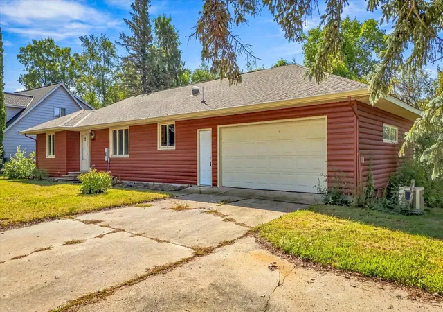 Photo 3 of Single family home for sale at 34 5th Street Nw, Melrose, MN 56352 | MLS# 7157648 | Listing updated on 2026-10-09