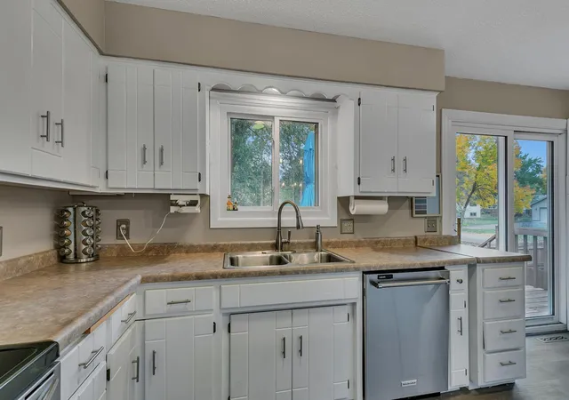 Photo 4 of Single family home for sale at 1729 Devon Rd, Saint Cloud, MN 56303 | MLS# 7157658 | Listing updated on 2026-10-20