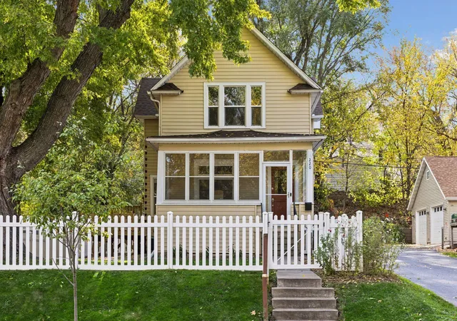 Photo 1 of Single family home for sale at 220 Winifred St W, Saint Paul, MN 55107 | MLS# 7157666 | Listing updated on 2026-10-27