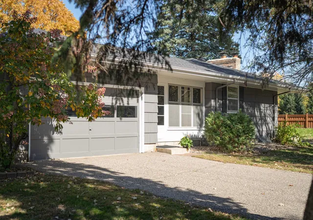 Photo 3 of Single family home for sale at 625 Rosswood Ln, Wayzata, MN 55391 | MLS# 7157718 | Listing updated on 2026-10-11