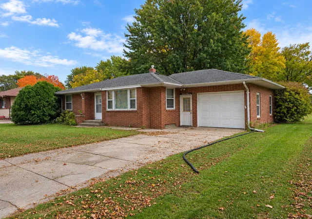 Single family home for sale at 1012 Becker Ave SE, Willmar, MN 56201 | MLS# 7157727