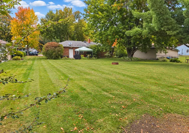Photo 2 of Single family home for sale at 1012 Becker Ave SE, Willmar, MN 56201 | MLS# 7157727 | Listing updated on 2026-10-09