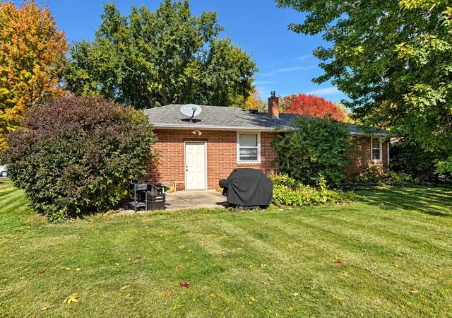 Photo 3 of Single family home for sale at 1012 Becker Ave Se, Willmar, MN 56201 | MLS# 7157727 | Listing updated on 2026-10-18