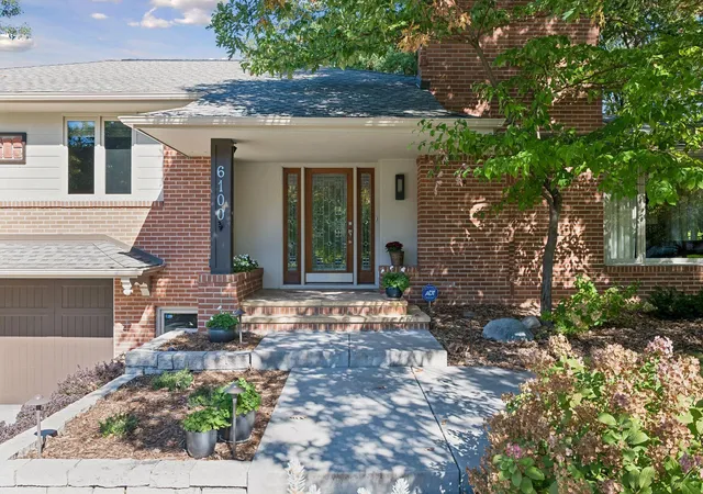 Photo 2 of Single family home for sale at 6100 Idylwood Dr, Minneapolis, MN 55436 | MLS# 7157729 | Listing updated on 2026-10-09
