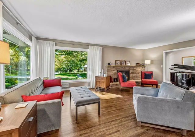 Photo 4 of Single family home for sale at 6100 Idylwood Dr, Minneapolis, MN 55436 | MLS# 7157729 | Listing updated on 2026-10-09