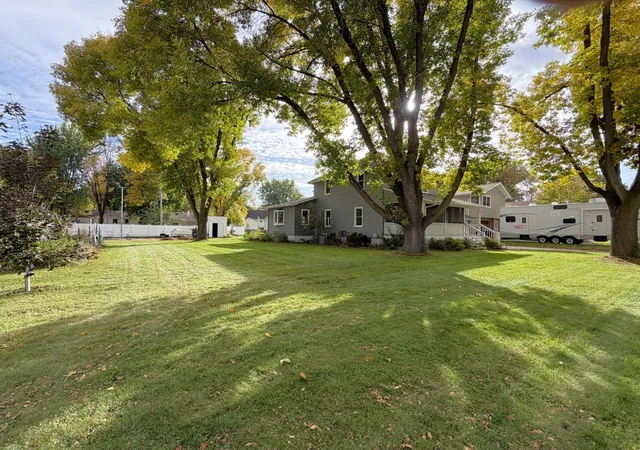 Photo 3 of Single family home for sale at 1133 10th Avenue, Granite Falls, MN 56241 | MLS# 7157731 | Listing updated on 2026-10-22