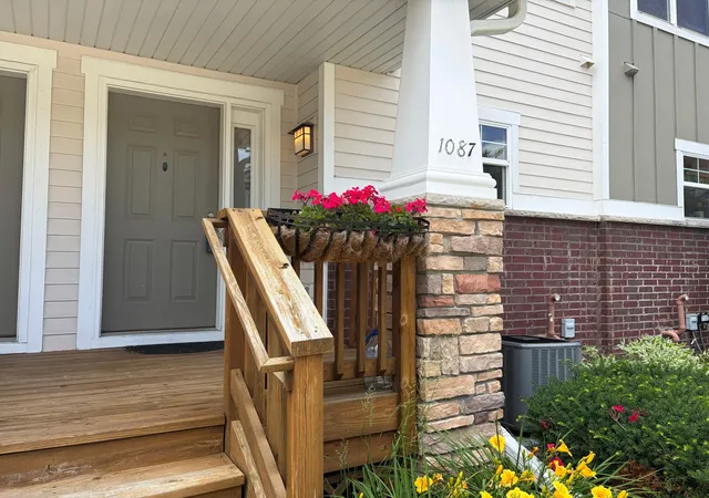 Photo 3 of Single family home for sale at 1087 Barclay St, Saint Paul, MN 55106 | MLS# 7157741 | Listing updated on 2026-10-15
