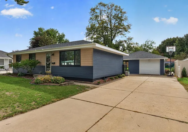 Photo 3 of Single family home for sale at 1636 14th Avenue, Saint Paul Park, MN 55071 | MLS# 7157753 | Listing updated on 2026-10-16