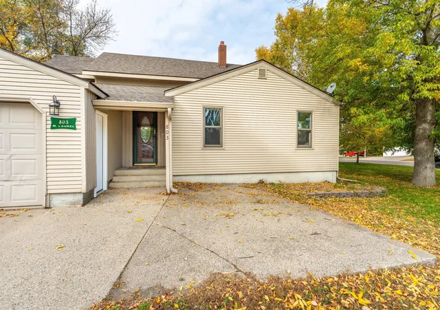 Photo 3 of Single family home for sale at 803 W Laurel St, Fergus Falls, MN 56537 | MLS# 7157755 | Listing updated on 2026-10-09