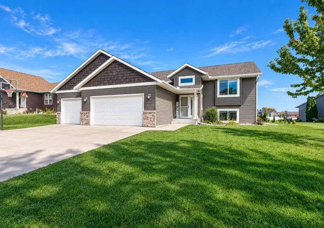 Photo 1 of Single family home for sale at 233 Oak Dr, Eagle Lake, MN 56024 | MLS# 7157777 | Listing updated on 2026-10-09