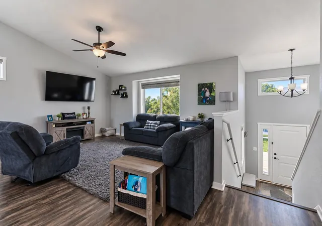 Photo 3 of Single family home for sale at 233 Oak Dr, Eagle Lake, MN 56024 | MLS# 7157777 | Listing updated on 2026-10-09