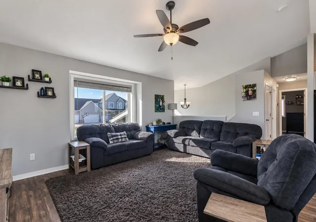 Photo 4 of Single family home for sale at 233 Oak Dr, Eagle Lake, MN 56024 | MLS# 7157777 | Listing updated on 2026-10-09