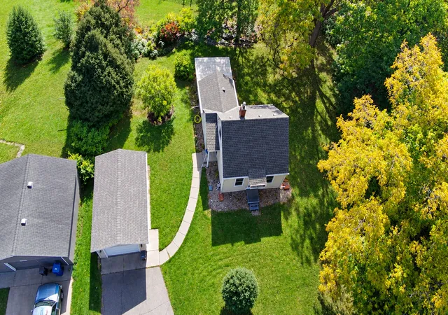 Photo 3 of Single family home for sale at 10605 Belmont Rd, Hopkins, MN 55305 | MLS# 7157780 | Listing updated on 2026-10-10