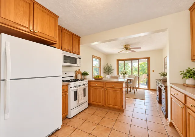Photo 4 of Single family home for sale at 10605 Belmont Rd, Hopkins, MN 55305 | MLS# 7157780 | Listing updated on 2026-10-10