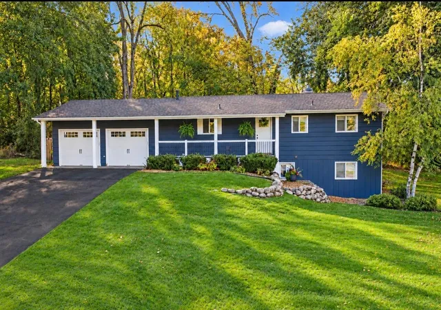 Photo 2 of Single family home for sale at 19151 Hanus Rd, Minnetonka, MN 55345 | MLS# 7157783 | Listing updated on 2026-10-23