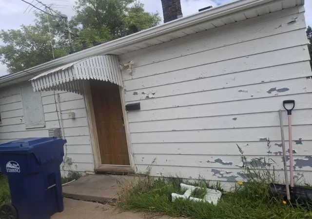 Photo 3 of Single family home for sale at 4115 4th Avenue E, Hibbing, MN 55746 | MLS# 7157791 | Listing updated on 2026-10-10