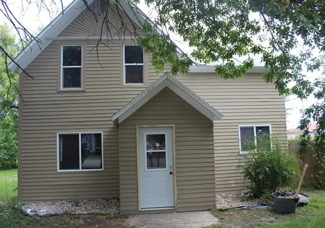Photo 1 of Single family home for sale at 609 Wollan St, Starbuck, MN 56381 | MLS# 7157796 | Listing updated on 2026-10-10