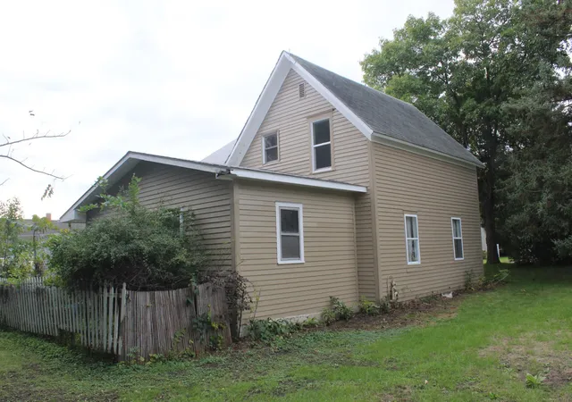 Photo 2 of Single family home for sale at 609 Wollan St, Starbuck, MN 56381 | MLS# 7157796 | Listing updated on 2026-10-10