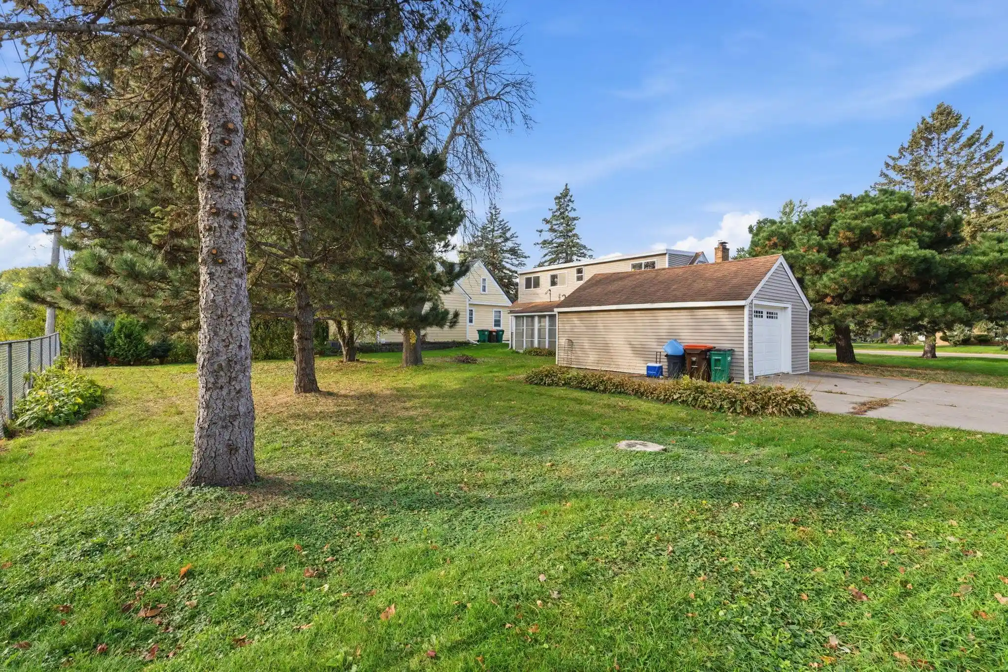 Photo 2 of Single family home for sale at 1852 Holton St, Falcon Heights, MN 55113 | MLS# 7157807 | Listing updated on 2026-10-25