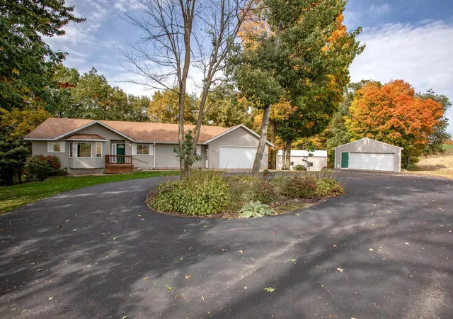 Photo 3 of Single family home for sale at N3821 350th Street, Menomonie, WI 54751 | MLS# 7157811 | Listing updated on 2026-10-10