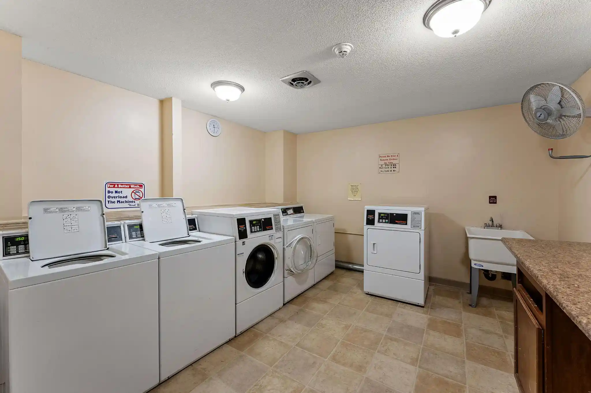 Listing Photo 29 - Condo for sale in 122 Demont Ave E located at 122 Demont Ave E, Little Canada, MN 55117 - Unit #258