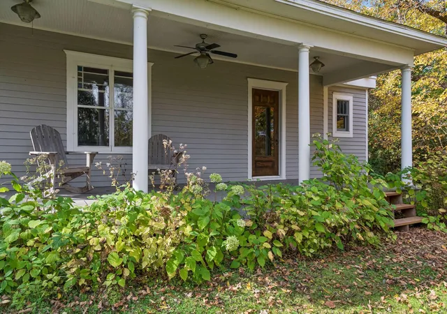 Photo 4 of Single family home for sale at 6020 Mill St, Excelsior, MN 55331 | MLS# 7157826 | Listing updated on 2026-10-21