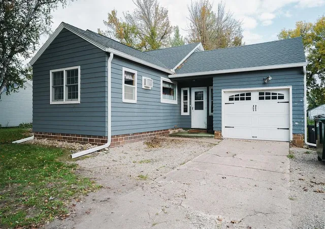 Photo 1 of Sale Pending at 313 E Willis St, Elmore, MN 56027 | MLS# 7157832 | Listing updated on 2026-10-20
