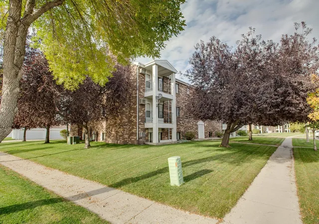 Photo 3 of Condo for sale at 331 Prairiewood Cir S #104, Fargo, ND 58103 | MLS# 7157840 | Listing updated on 2026-10-13