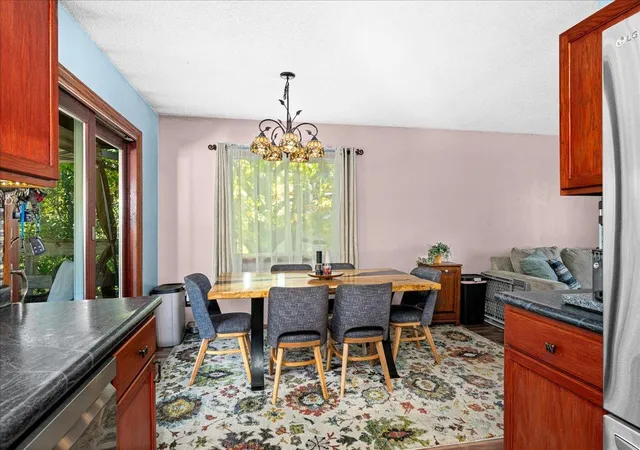 Photo 3 of Single family home for sale at 1919 W Arrowhead Rd, Duluth, MN 55811 | MLS# 7157841 | Listing updated on 2026-10-10