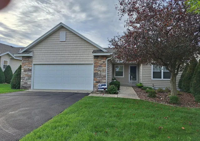Single family home for sale at 2007 14th Street NE, Faribault, MN 55021 | MLS# 7157844
