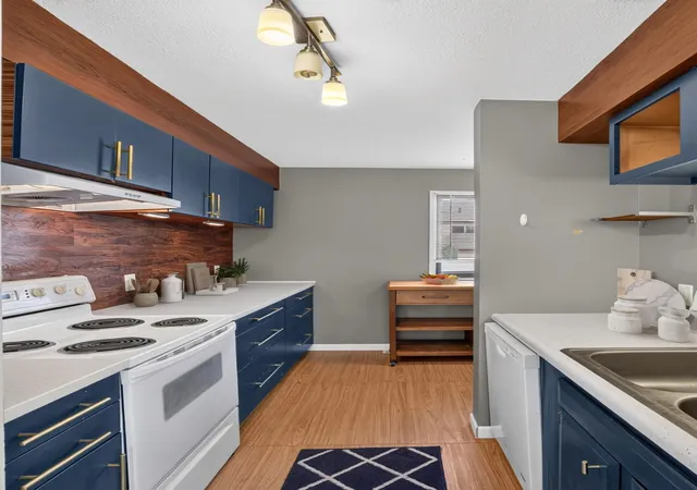 Photo 4 of Single family home for sale at 915 40th Street NW, Rochester, MN 55901 | MLS# 7157868 | Listing updated on 2026-10-10