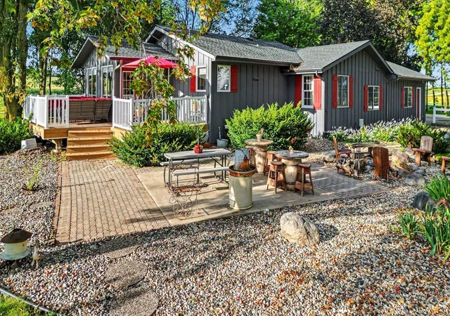 Photo 3 of Single family home for sale at 20258 380th Street, Le Center, MN 56057 | MLS# 7157874 | Listing updated on 2026-10-23