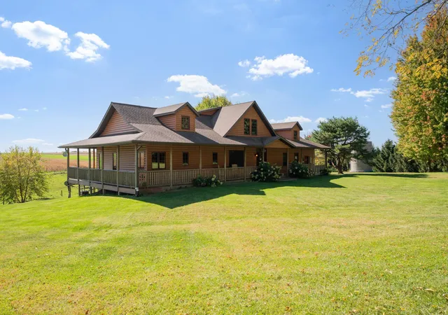 Photo 1 of Single family home for sale at 14985 County Rd 31, Altura, MN 55910 | MLS# 7157877 | Listing updated on 2026-10-13