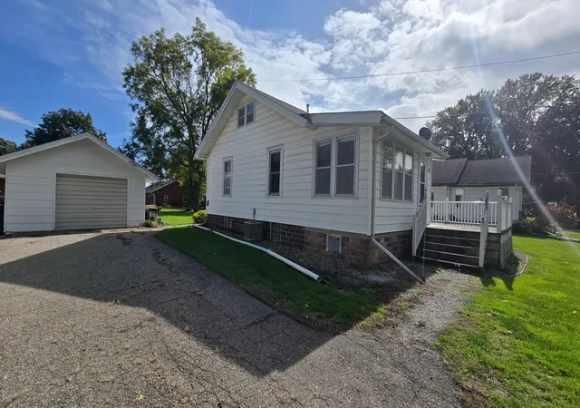 Photo 3 of Single family home for sale at 109 Hague Ave N, Hollandale, MN 56045 | MLS# 7157887 | Listing updated on 2026-10-09