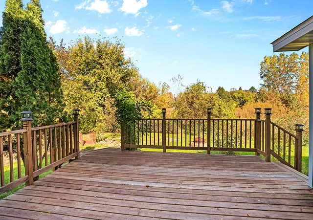 Photo 3 of Single family home for sale at 3229 Meadow Brk Pl, Saint Paul, MN 55125 | MLS# 7157889 | Listing updated on 2026-10-10