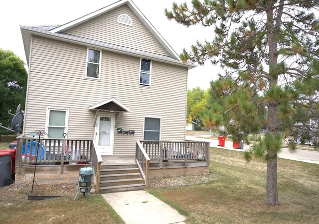 Photo 3 of Multi family home for sale at 1202 Elm St, Alexandria, MN 56308 | MLS# 7157891 | Listing updated on 2026-10-09