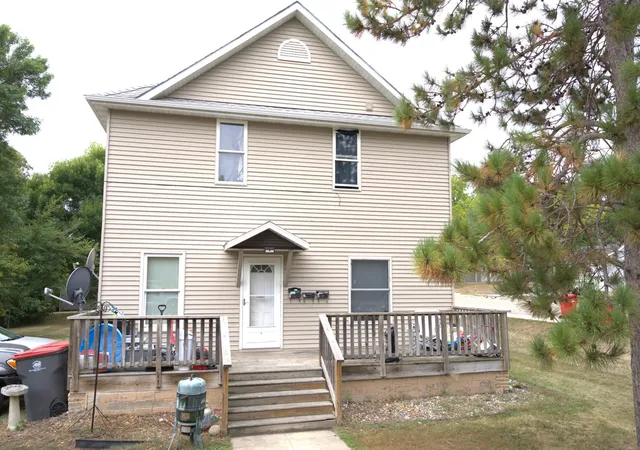 Photo 3 of House for sale at 1202 Elm St, Alexandria, MN 56308 | MLS# 7157891 | Listing updated on 2026-10-09
