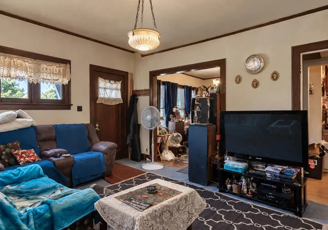 Photo 4 of Single family home for sale at 703 N Broad St, Mankato, MN 56001 | MLS# 7157899 | Listing updated on 2026-10-09