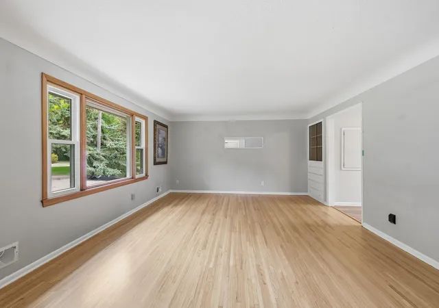 Photo 3 of Single family home for sale at 1210 Greenvale Ave W, Northfield, MN 55057 | MLS# 7157900 | Listing updated on 2026-10-10