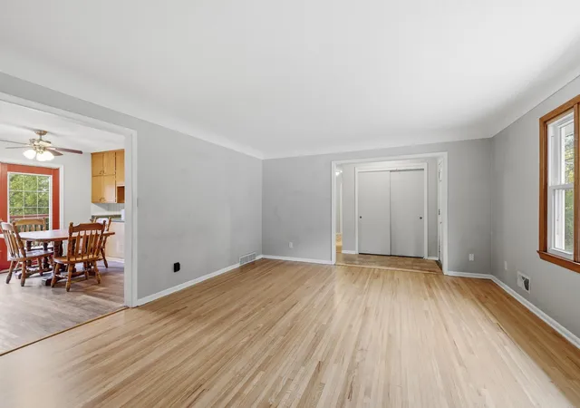Photo 3 of Single family home for sale at 1210 Greenvale Ave W, Northfield, MN 55057 | MLS# 7157900 | Listing updated on 2026-10-10