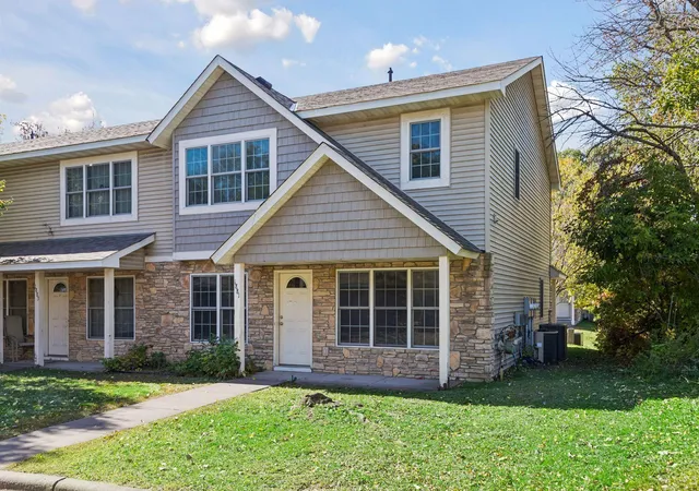Photo 3 of Single family home for sale at 1881 Garden Way, Saint Paul, MN 55119 | MLS# 7157919 | Listing updated on 2026-10-10