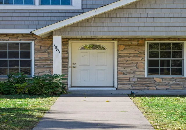 Photo 3 of Single family home for sale at 1881 Garden Way, Saint Paul, MN 55119 | MLS# 7157919 | Listing updated on 2026-10-10