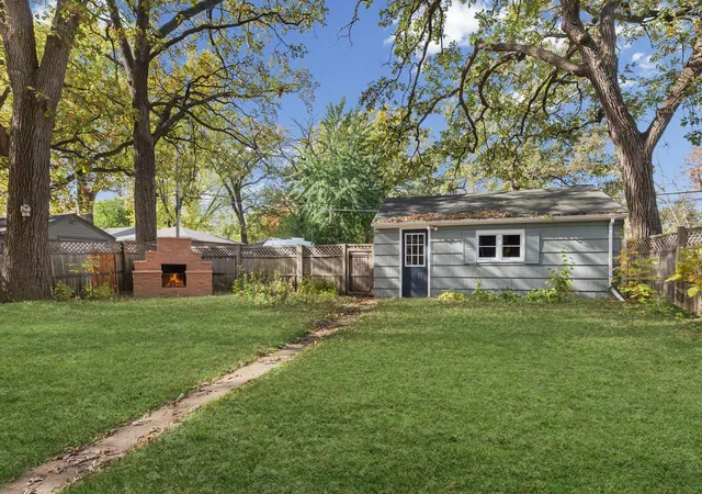 Photo 3 of Single family home for sale at 4257 Ewing Ave N, Minneapolis, MN 55422 | MLS# 7157944 | Listing updated on 2026-10-21