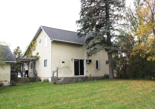 Photo 1 of Single family home for sale at 902 4th Street NE, Little Falls, MN 56345 | MLS# 7157955 | Listing updated on 2026-10-09